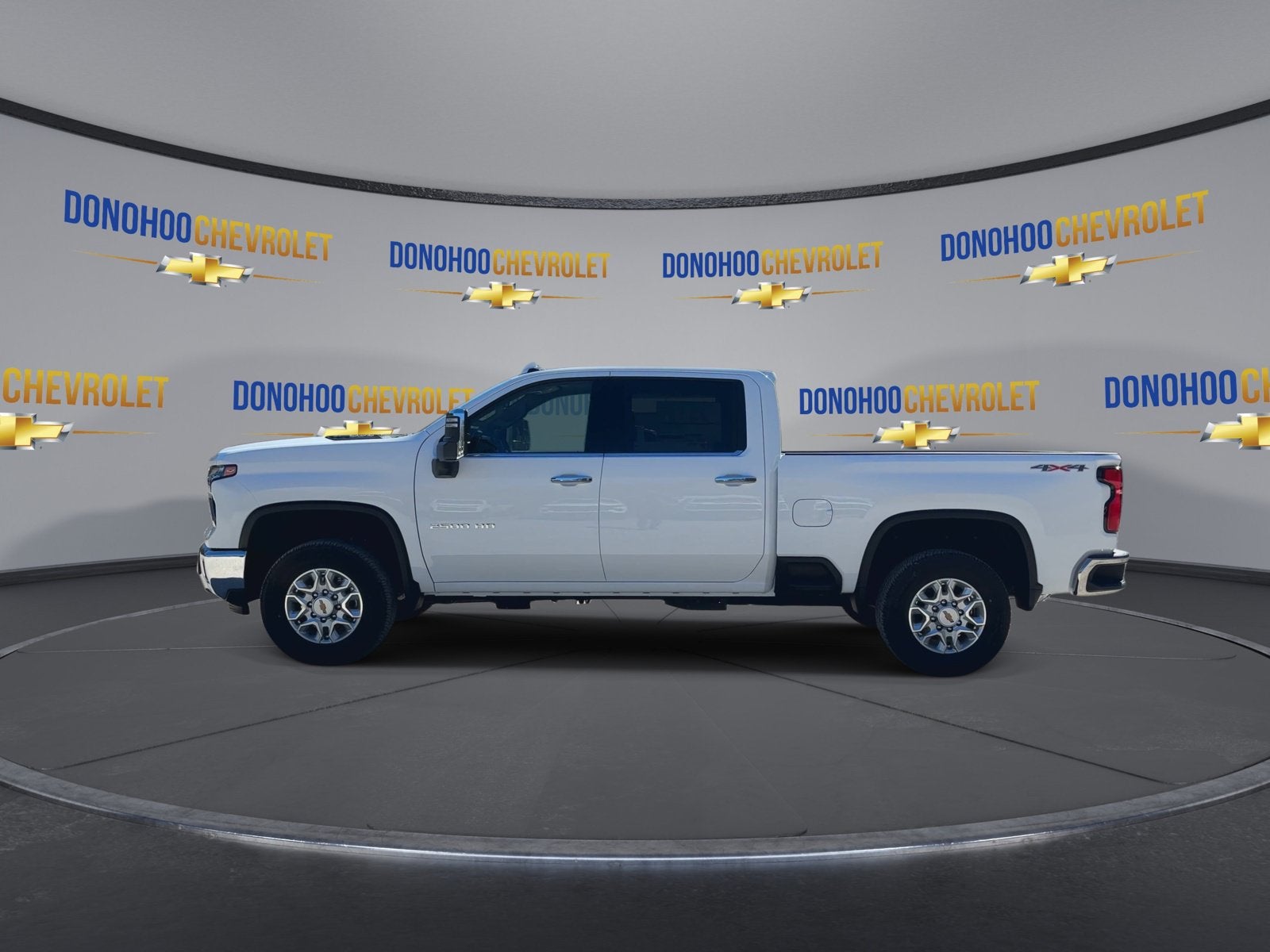 2026 Chevrolet Silverado 2500 HD LTZ - Photo 8