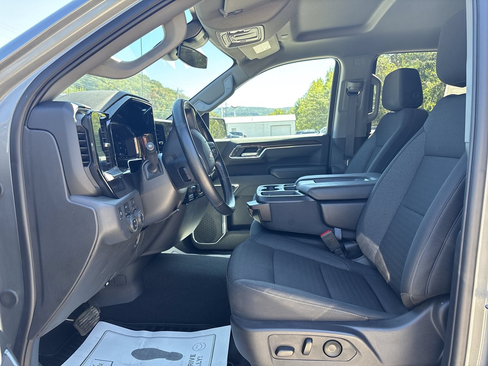 2025 Chevrolet Silverado 1500 LT (2FL)