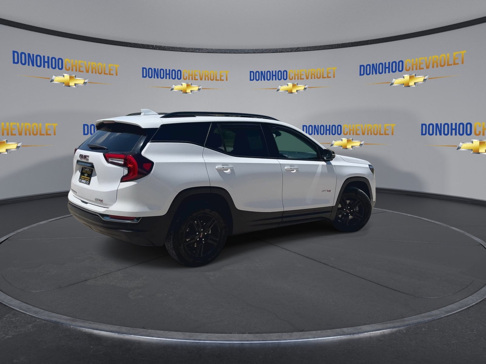 2023 GMC Terrain AT4