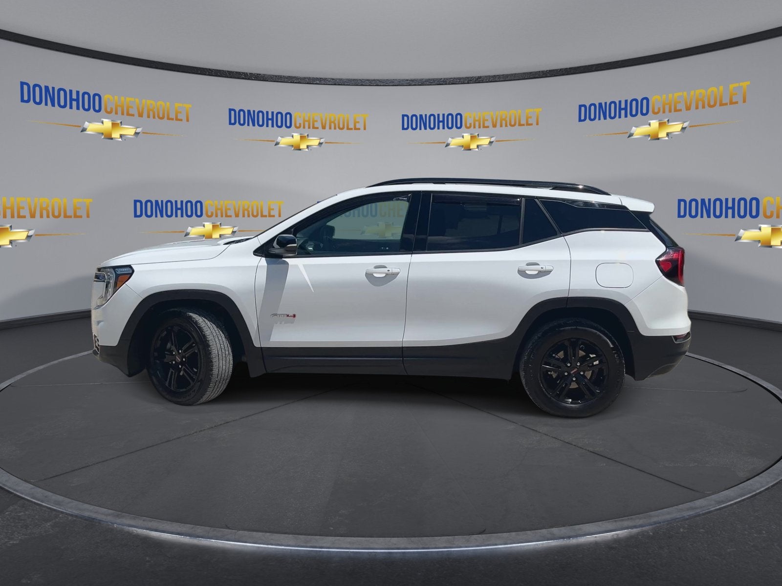 2023 GMC Terrain AT4