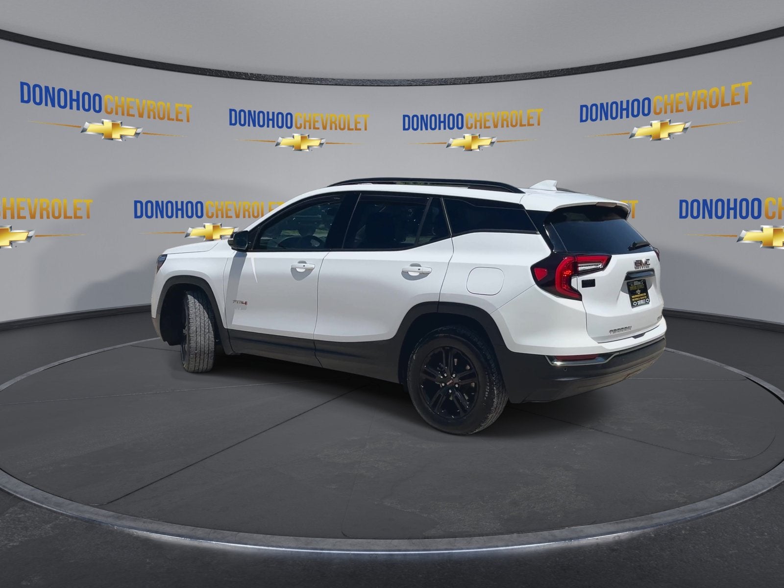 2023 GMC Terrain AT4
