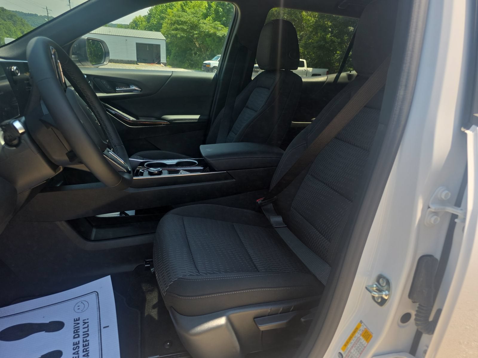 2027 Chevrolet Equinox LT - Photo 11