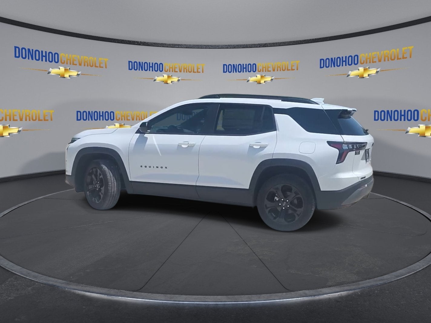2027 Chevrolet Equinox LT - Photo 6