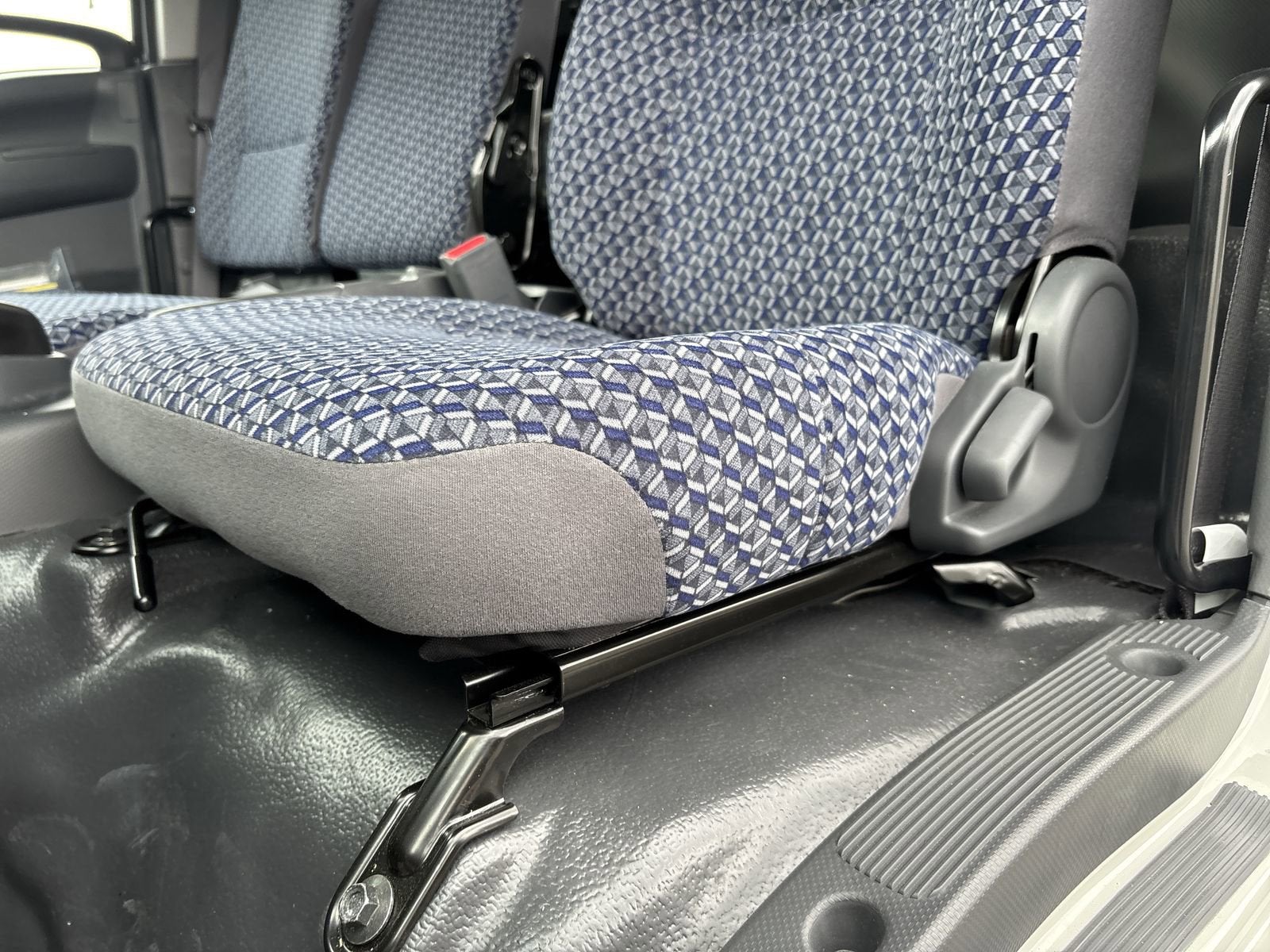 2025 Chevrolet Low Cab Forward 4500 MEDIUM ASH GRAY