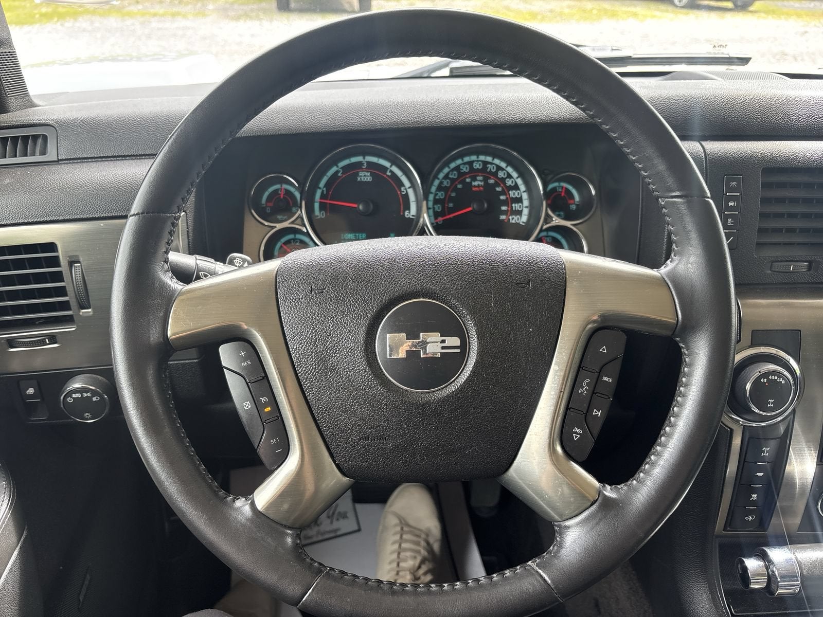 2009 HUMMER H2 SUT Luxury