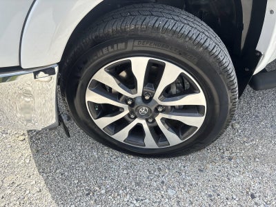 2018 Toyota Tundra 4WD SR5