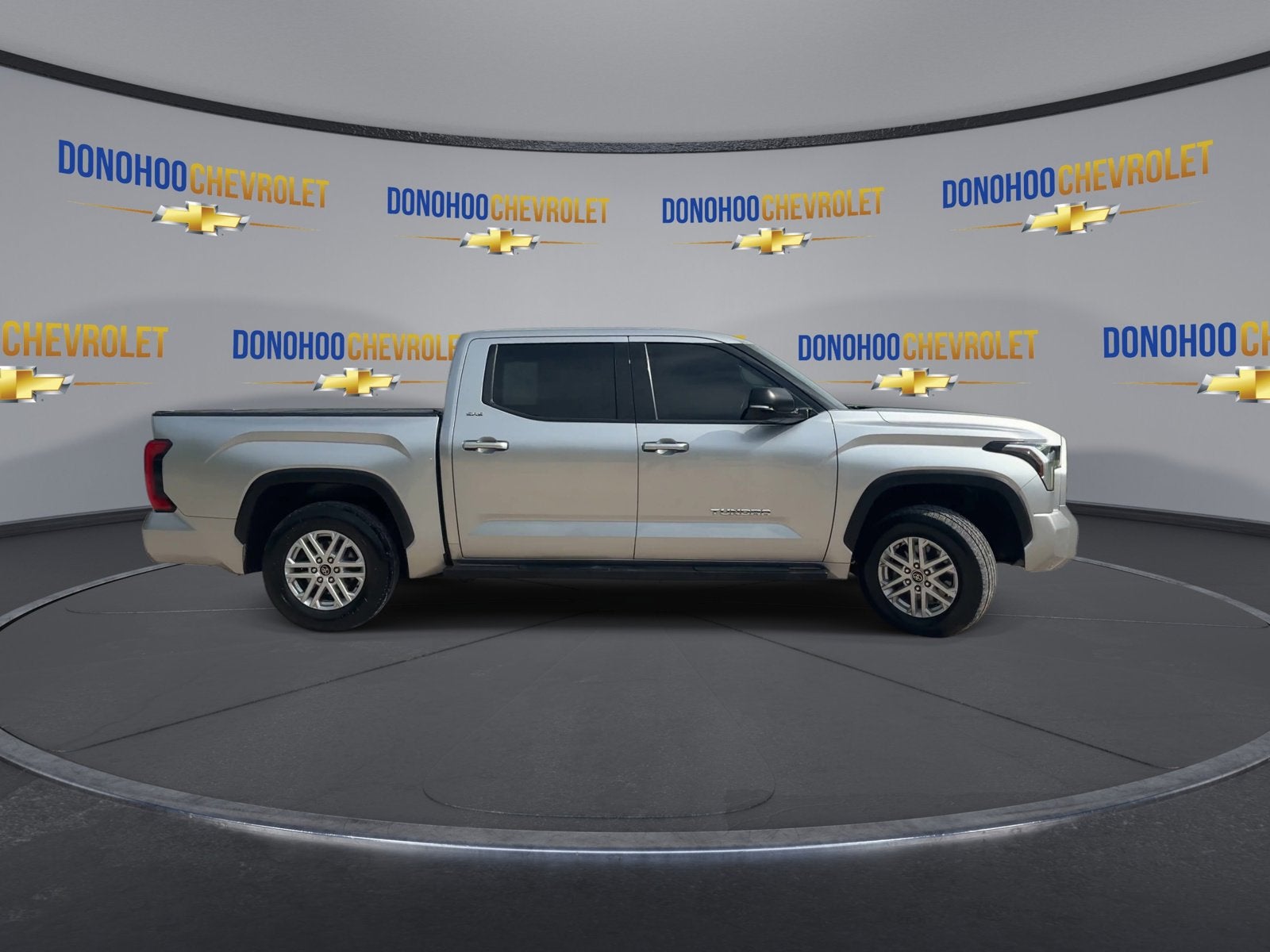 2022 Toyota Tundra 4WD SR5