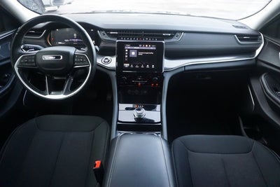 2022 Jeep Grand Cherokee L Laredo