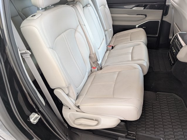 2024 Jeep Wagoneer L 4x2