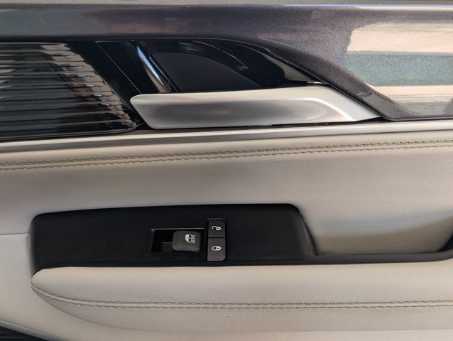 2024 Jeep Wagoneer L 4x2