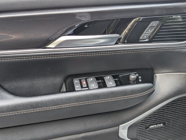 2024 Jeep Wagoneer L 4x2