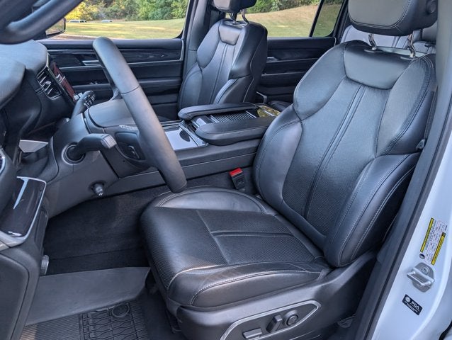 2024 Jeep Wagoneer L 4x2