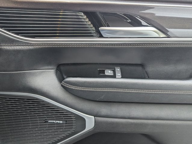 2024 Jeep Wagoneer L 4x2