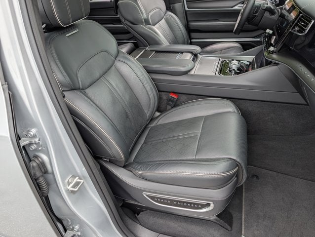 2025 Jeep Grand Wagoneer Series II Obsidian