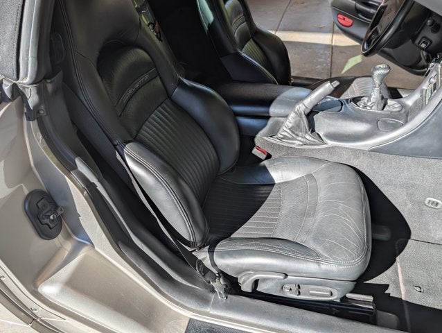 2000 Chevrolet Corvette 2dr Convertible