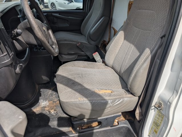 2014 Chevrolet Express Commercial Cutaway 3500 Van 139"