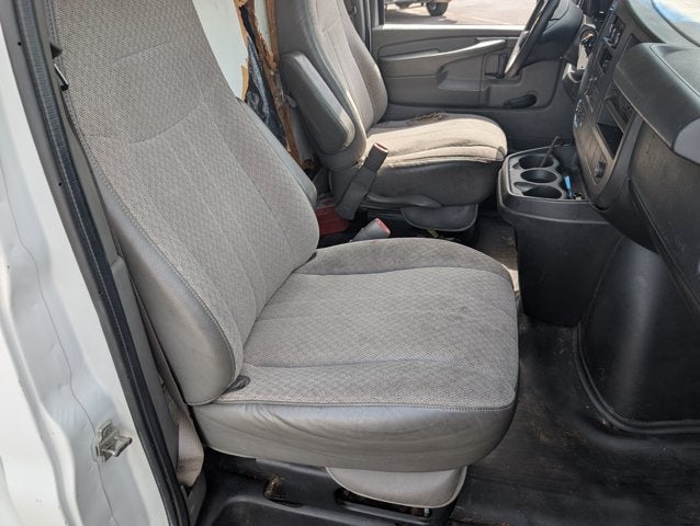 2014 Chevrolet Express Commercial Cutaway 3500 Van 139"