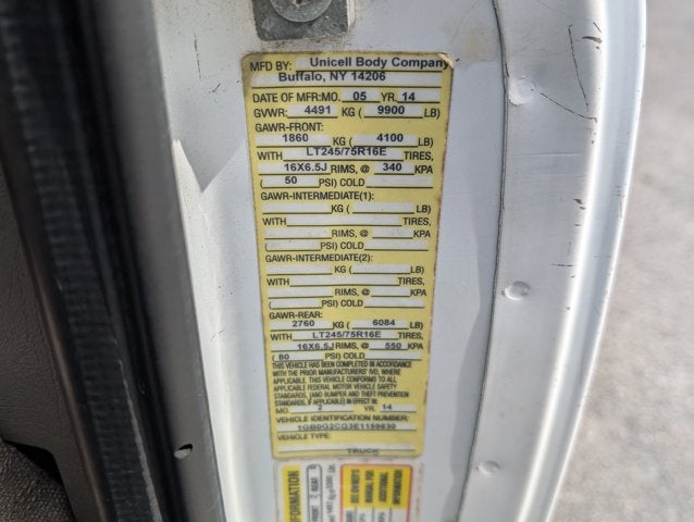 2014 Chevrolet Express Commercial Cutaway 3500 Van 139"