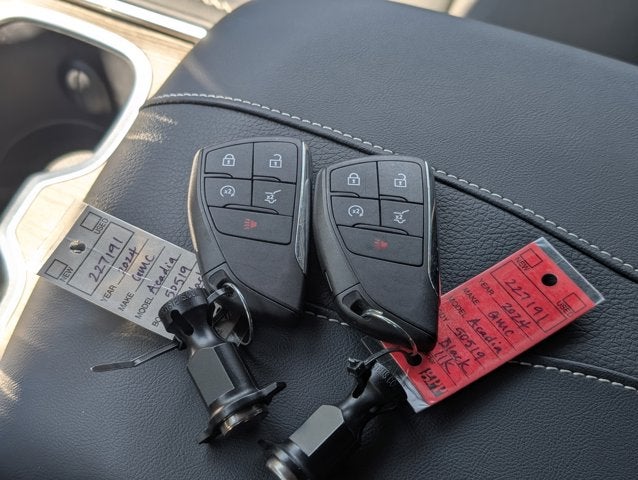 2024 GMC Acadia FWD Denali