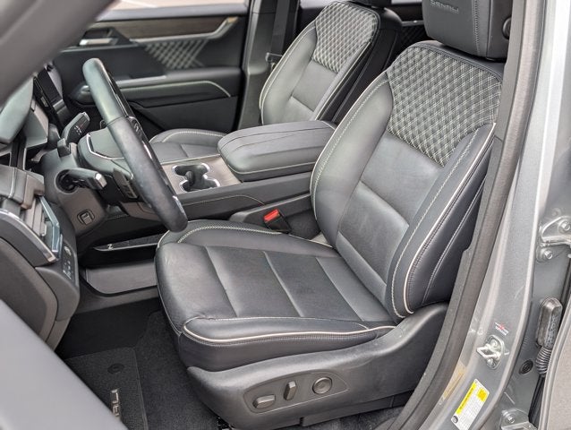 2024 GMC Acadia FWD Denali