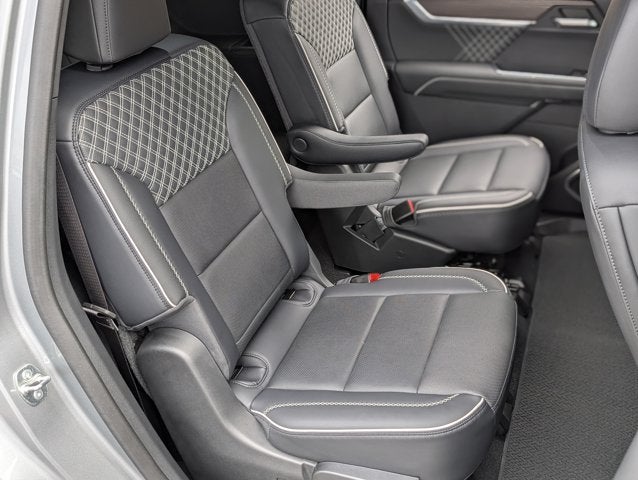 2024 GMC Acadia FWD Denali