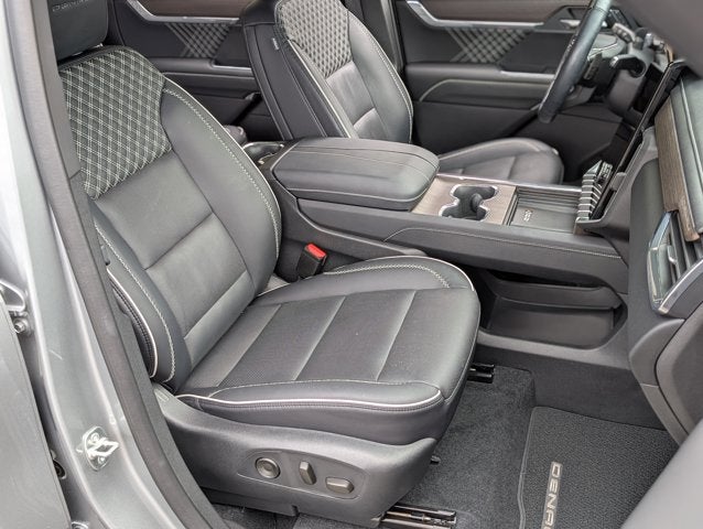 2024 GMC Acadia FWD Denali