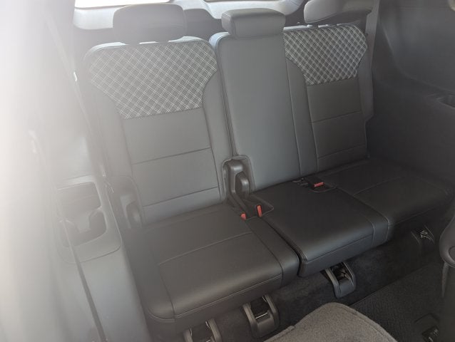 2024 GMC Acadia FWD Denali