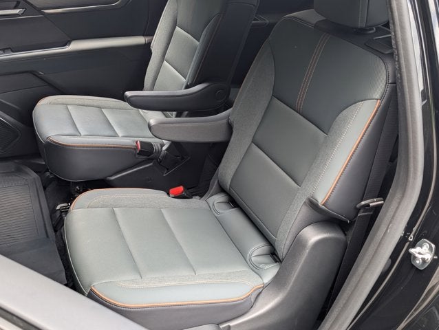 2024 GMC Acadia AWD AT4