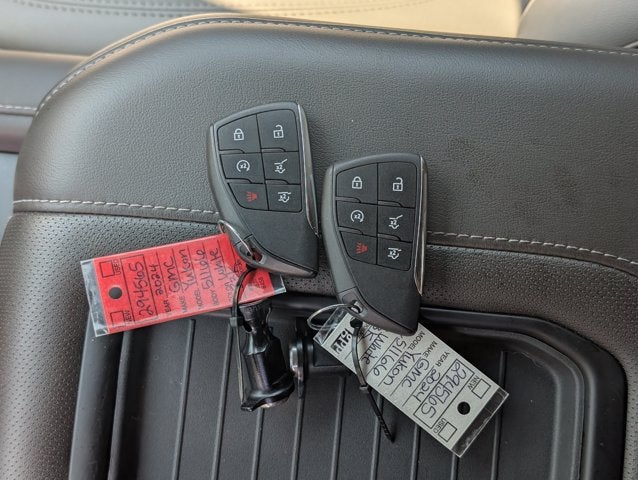 2024 GMC Yukon SLT