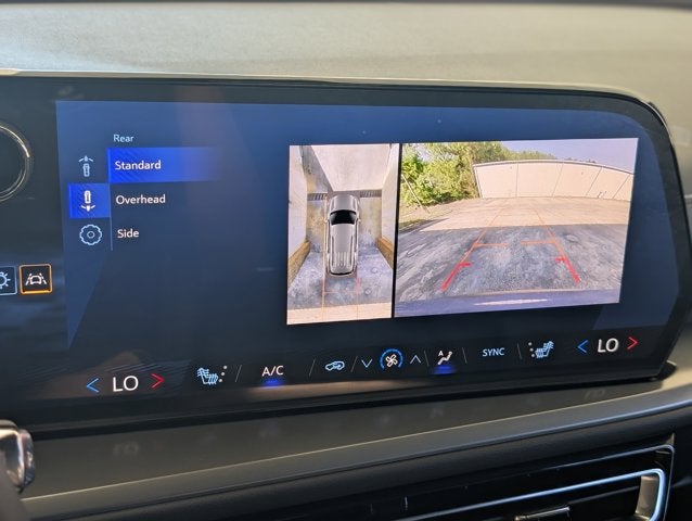 2024 Chevrolet Traverse FWD LT