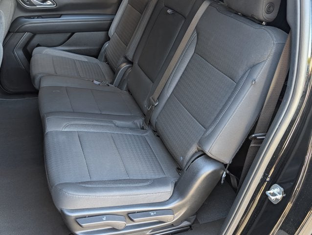 2024 Chevrolet Suburban LS