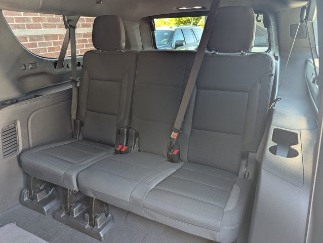 2024 Chevrolet Suburban LS