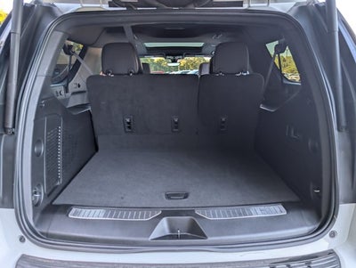 2022 Chevrolet Suburban High Country