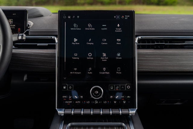 2024 GMC Sierra EV Denali Edition 1