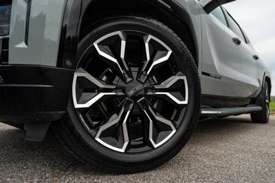 2024 GMC Sierra EV Denali Edition 1