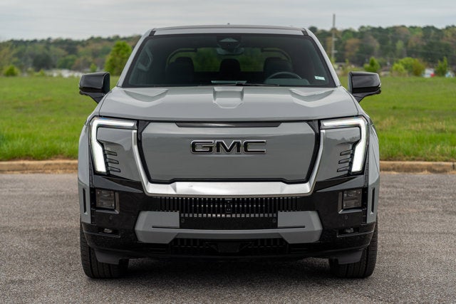 2024 GMC Sierra EV Denali Edition 1