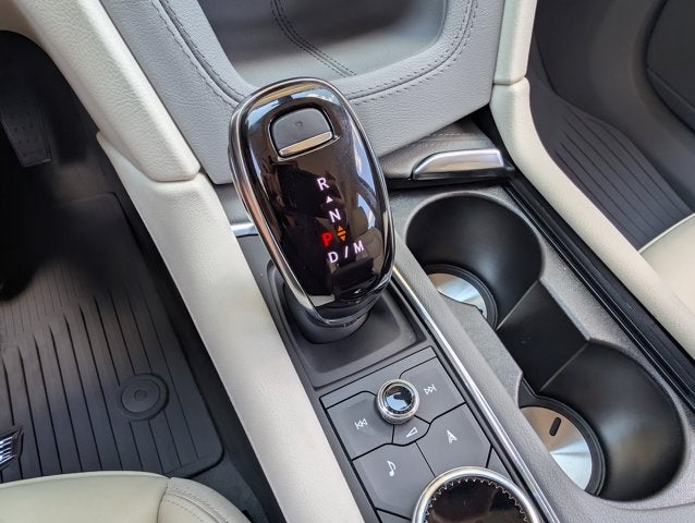 2025 Cadillac XT6 FWD Premium Luxury