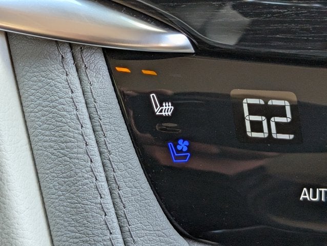 2025 Cadillac XT6 FWD Premium Luxury