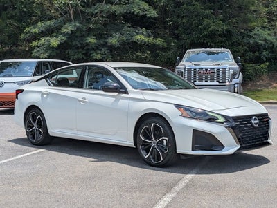 2025 Nissan Altima SR