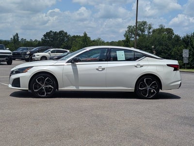2025 Nissan Altima SR