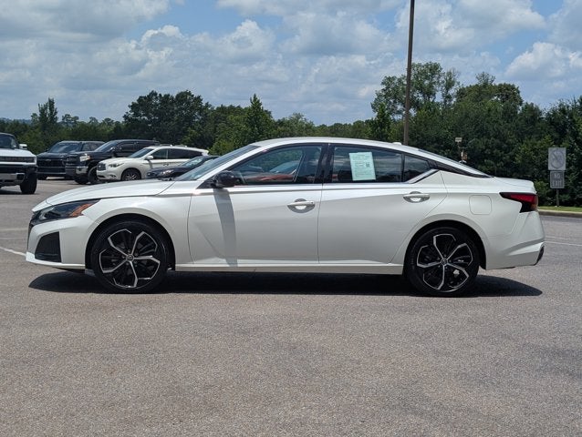 2025 Nissan Altima SR