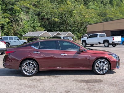 2025 Nissan Altima SL