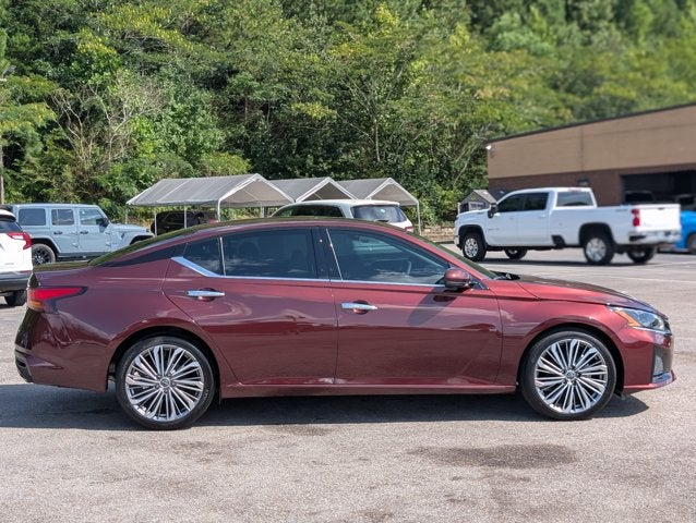2025 Nissan Altima SL