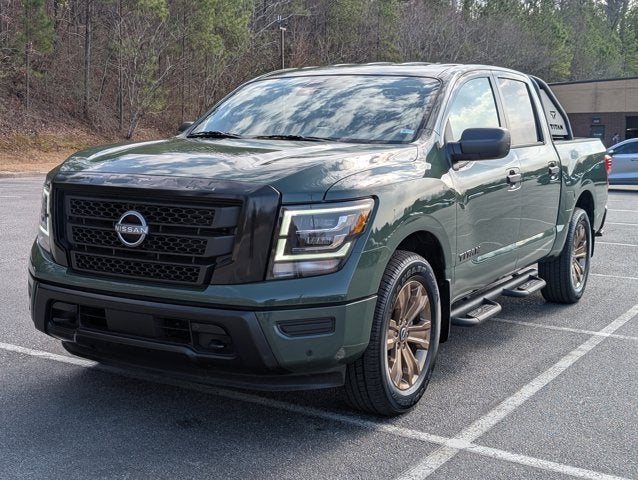 2024 Nissan Titan SV
