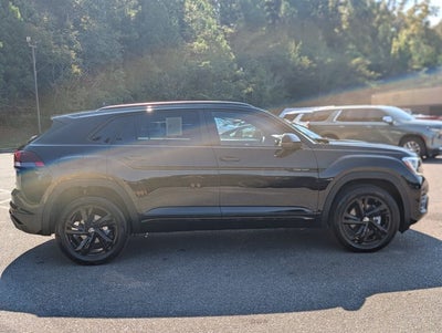 2026 Volkswagen Atlas Cross Sport 2.0T SEL R-Line Black