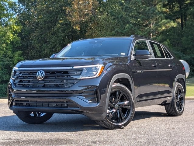 2026 Volkswagen Atlas Cross Sport 2.0T SEL R-Line Black