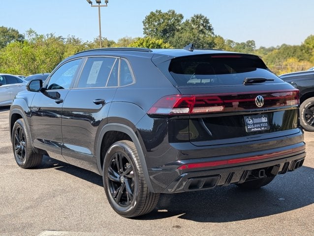 2026 Volkswagen Atlas Cross Sport 2.0T SEL R-Line Black