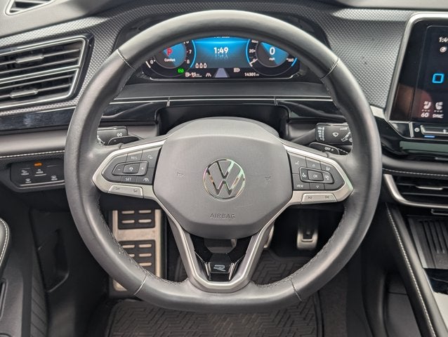 2026 Volkswagen Atlas Cross Sport 2.0T SEL R-Line Black