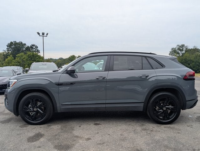 2026 Volkswagen Atlas Cross Sport 2.0T SEL R-Line Black