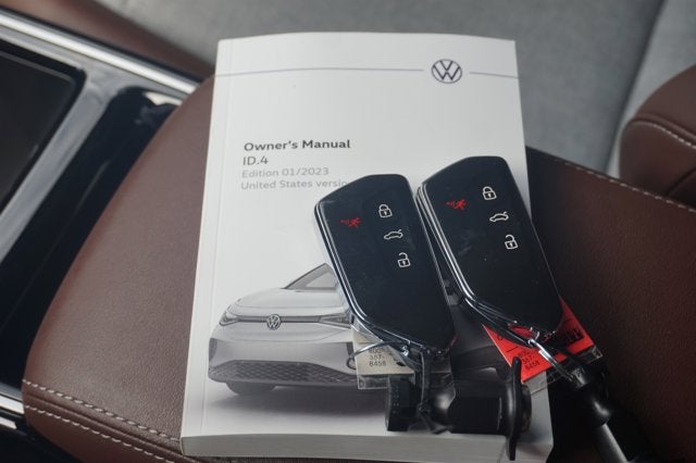 2023 Volkswagen ID.4 Pro